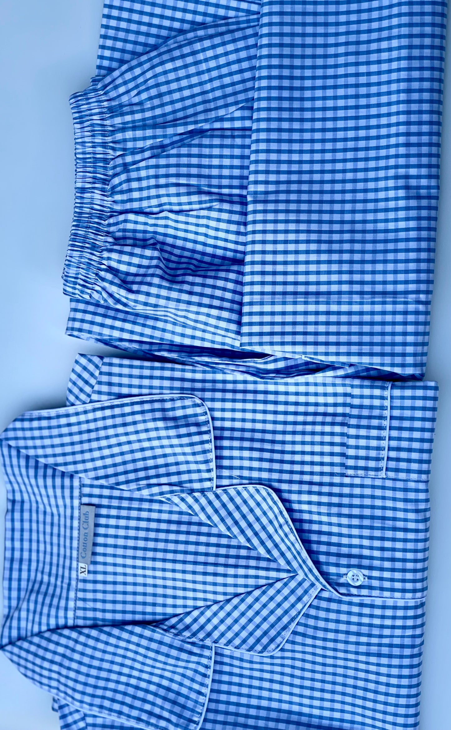 Folded pj set of long sleeves in blue for unisex men and women XL size